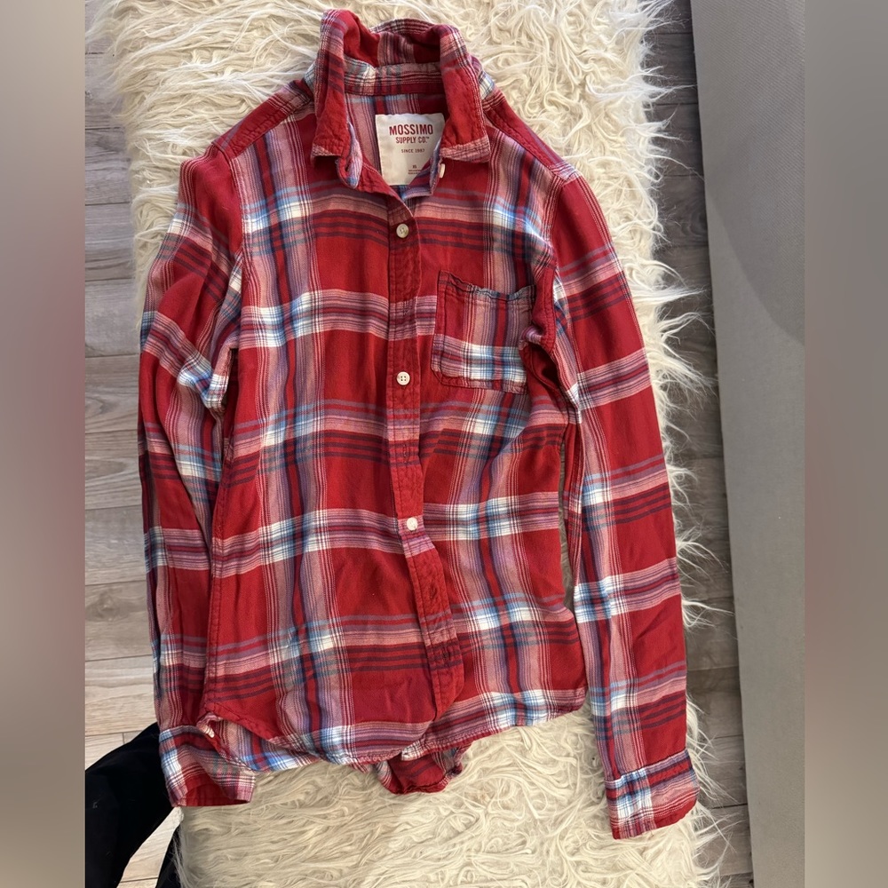 Red and blue paid button down top XS